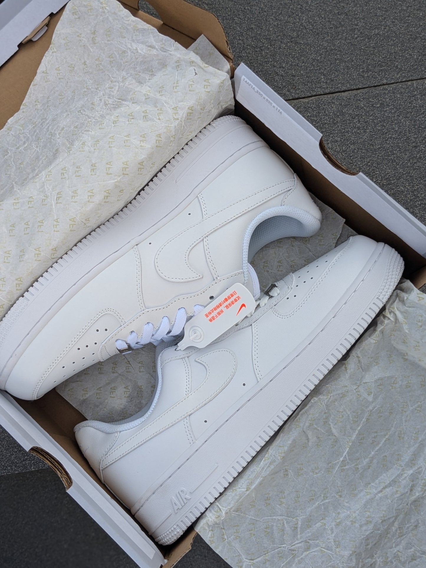 AF1 TRIPLE WHITE