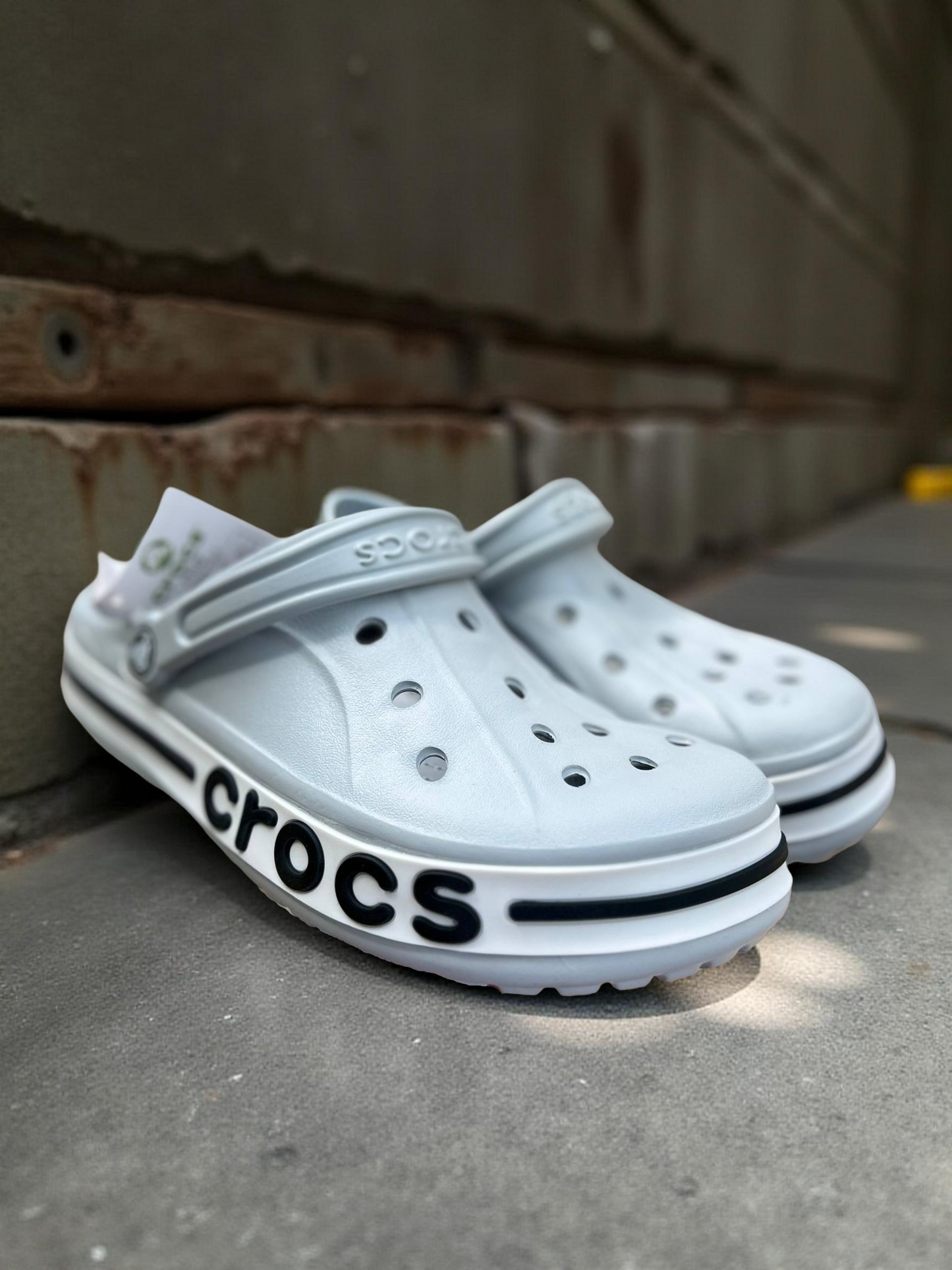 CROCS GRAY