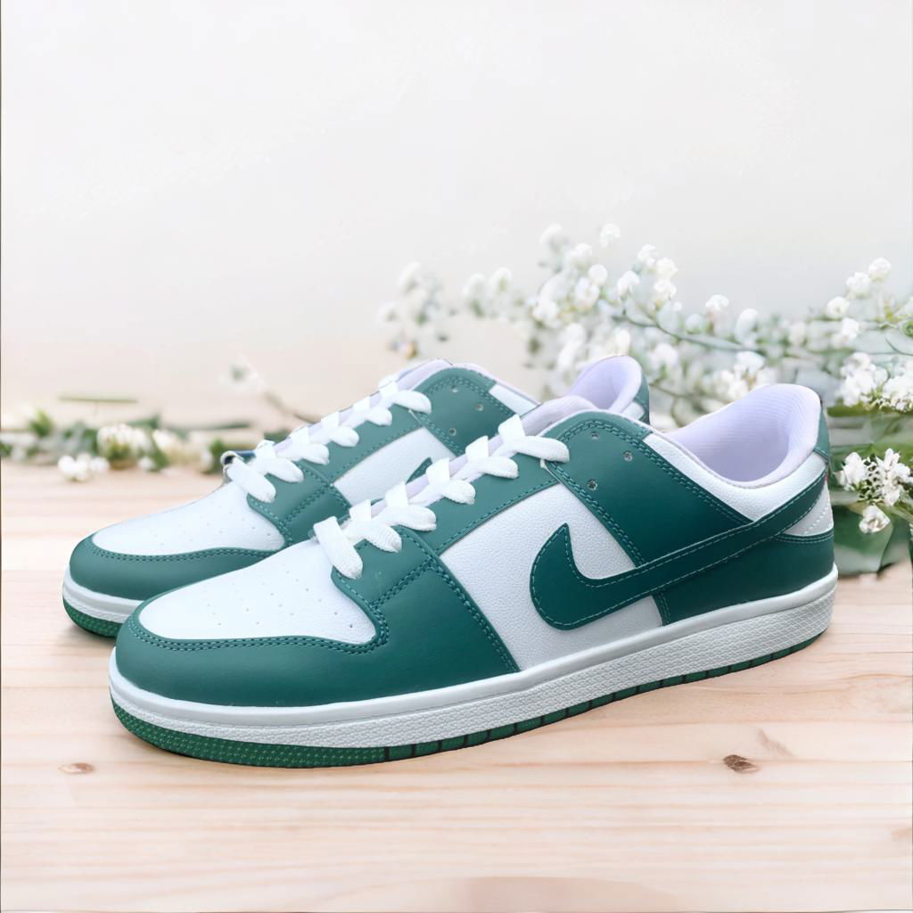 VARSITY GREEN